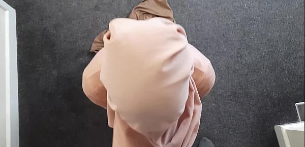  Muslim arab girlfriend in hijab was fucked in her creamy pussy while praying. Hijab blowjob.